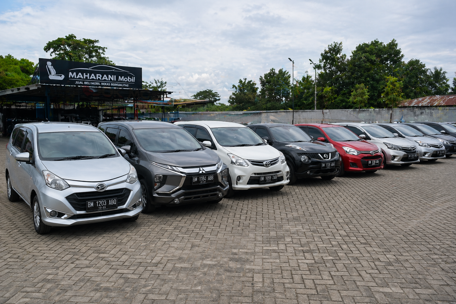 Showroom Maharani Mobil